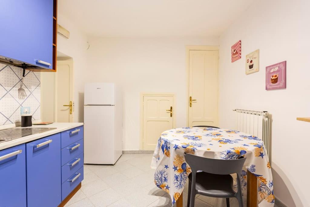 Nonna Lina Apartment Palermo Bagian luar foto