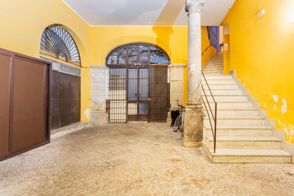 Nonna Lina Apartment Palermo Bagian luar foto